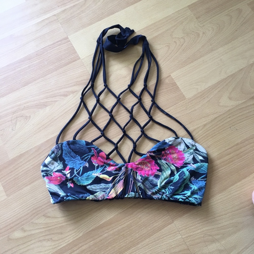 Black / floral reversible criss cross bikini top